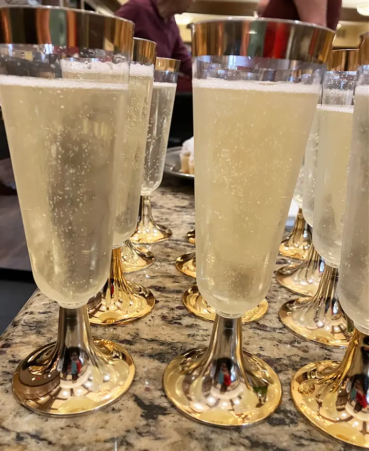 Paintbrush_New Years Bubbles_Center